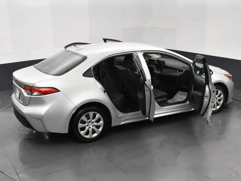 Used 2024 Toyota Corolla LE image 6