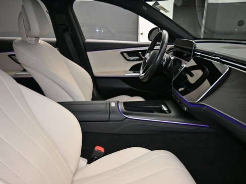 Used 2025 Mercedes-Benz E 350 Sedan image 53