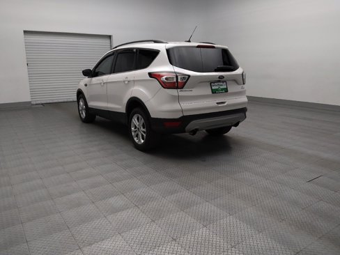 Used 2017 Ford Escape SE w/ Equipment Group 201A image 5