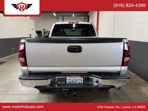 Used 2004 Chevrolet Silverado 2500 LT w/ Heavy-Duty Power Package image 6