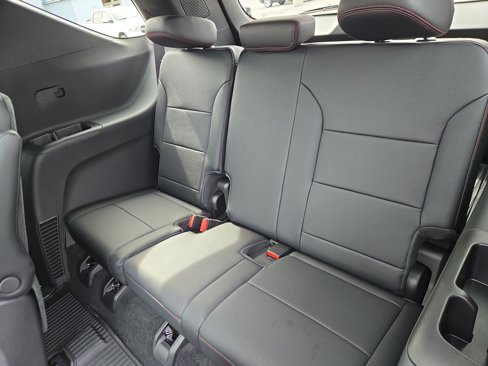 New 2026 Chevrolet Traverse Z71 w/ Enhanced Driving Package image 14