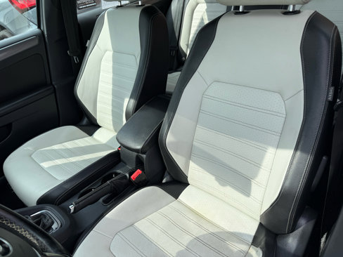 Used 2016 Volkswagen Jetta Sport image 6