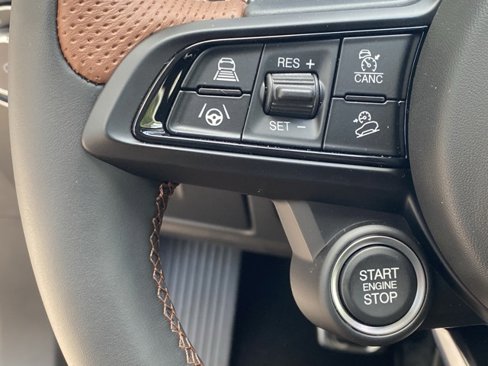New 2025 Alfa Romeo Stelvio Sprint image 24