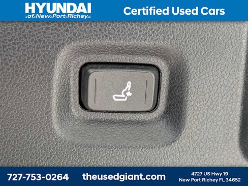 Used 2025 Toyota Tacoma Limited image 23
