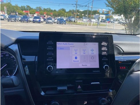 Used 2022 Toyota Camry LE image 21