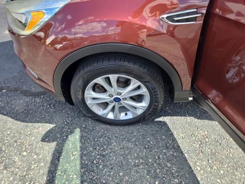 Used 2018 Ford Escape SE image 25