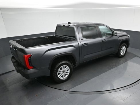 Used 2022 Toyota Tundra SR5 w/ SR5 Convenience Package image 69