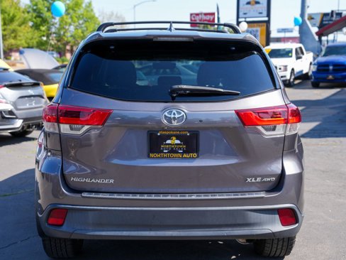Used 2019 Toyota Highlander XLE image 5