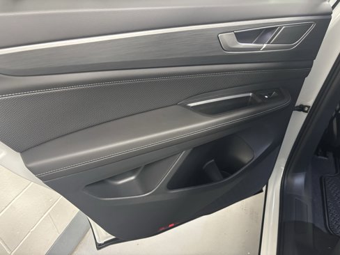New 2026 Volkswagen Atlas Cross Sport SE image 26