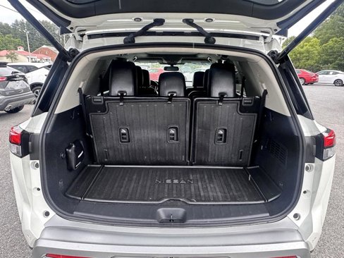 Used 2022 Nissan Pathfinder Platinum image 19