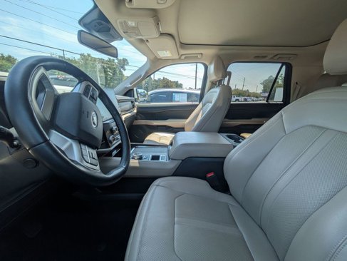 Used 2023 Ford Expedition Max Limited image 10