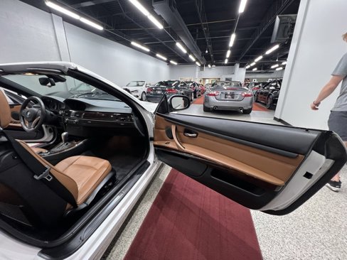 Used 2012 BMW 328i Convertible image 21