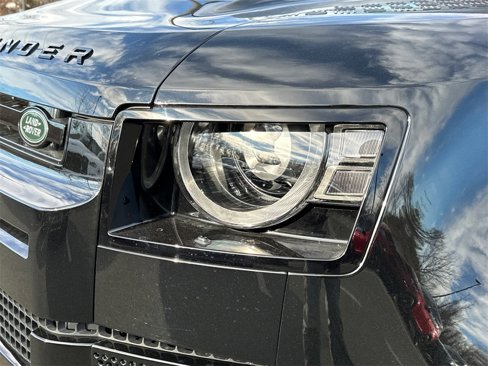 New 2025 Land Rover Defender 110 X-Dynamic SE image 7
