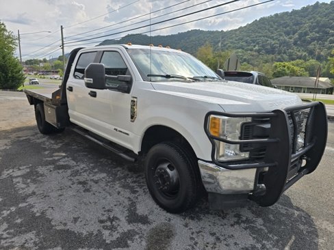 Used 2017 Ford F350 XL w/ Power Equipment Group image 5