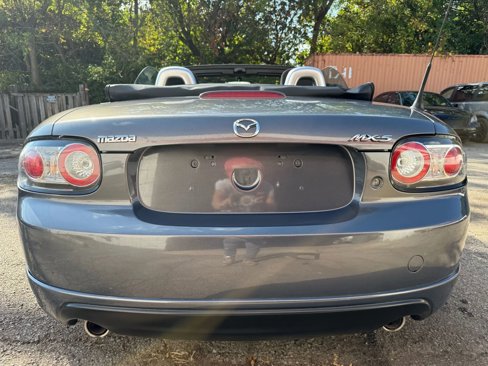 Used 2006 MAZDA MX-5 Miata Touring w/ Appearance Pkg image 6