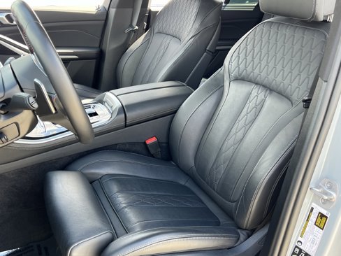 Used 2025 BMW X5 M60i image 18