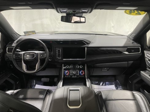 Used 2024 GMC Yukon Denali image 25