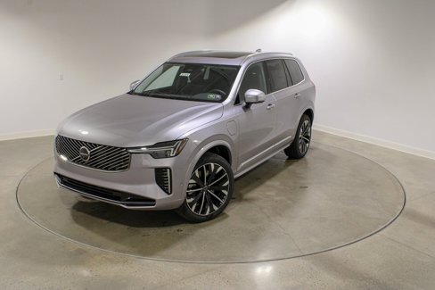New 2026 Volvo XC90 T8 Plus image 1