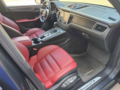 Used 2018 Porsche Macan GTS image 5