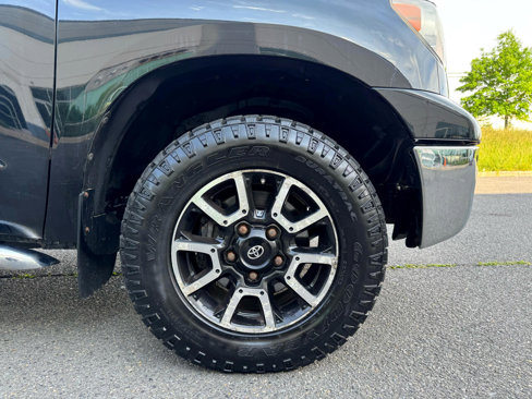 Used 2011 Toyota Tundra 4x4 Double Cab image 11