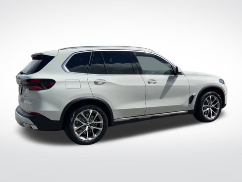 New 2026 BMW X5 xDrive50e w/ Premium Package image 8