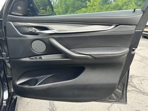 Used 2018 BMW X6 M image 27