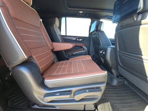 Used 2023 GMC Yukon XL Denali Ultimate image 15