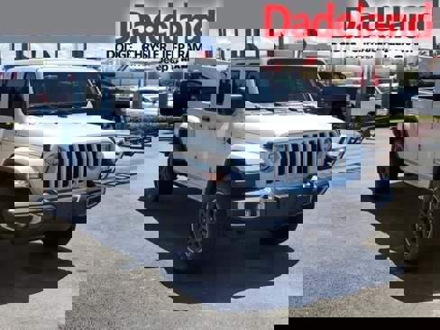 Certified 2023 Jeep Gladiator Overland image 1