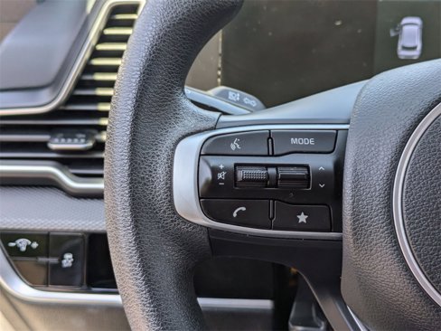 Used 2024 Kia Sportage LX image 19