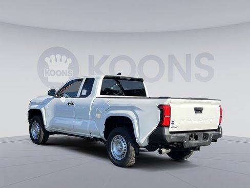 New 2025 Toyota Tacoma SR image 4