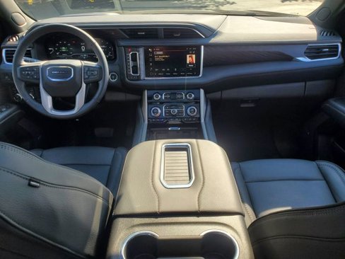 Certified 2023 GMC Yukon Denali w/ LPO, Floor Liner Package image 13