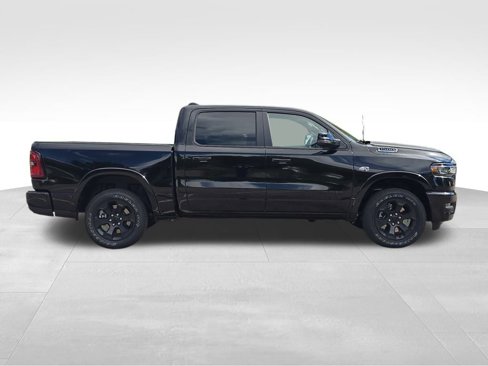 New 2026 RAM 1500 4x4 Crew Cab image 6