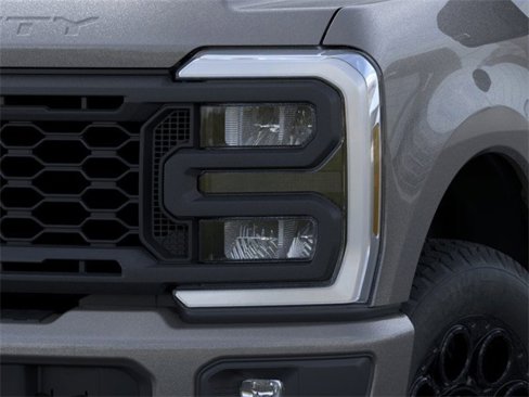 New 2025 Ford F350 Lariat w/ Lariat Ultimate Package image 18