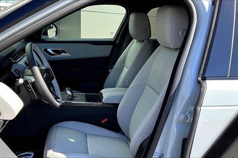New 2026 Land Rover Range Rover Velar Dynamic SE image 9