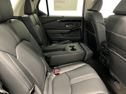 New 2025 Honda Pilot Touring image 32