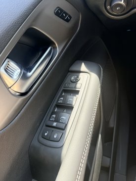 New 2026 Chrysler Pacifica Select image 14
