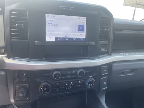 New 2025 Ford F250 XLT w/ FX4 Off-Road Package image 9