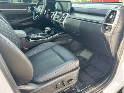 Used 2023 Kia Sorento SX image 26