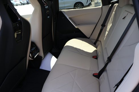 New 2026 BMW iX xDrive45 image 9