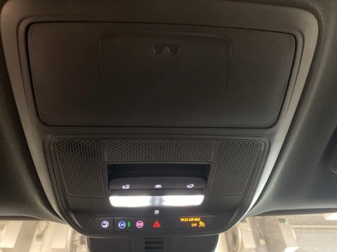 New 2026 Chevrolet Traverse LT w/ Sun and Wheel Package image 23