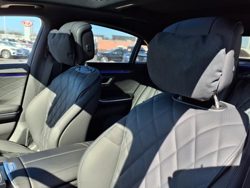 New 2025 Mercedes-Benz S 580 4MATIC Sedan image 17