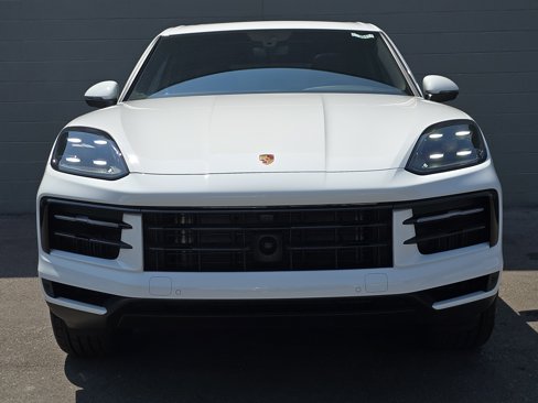 New 2025 Porsche Cayenne image 6