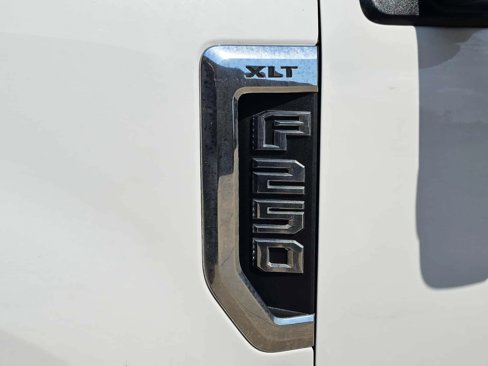 Used 2020 Ford F250 XLT w/ XLT Premium Package image 33