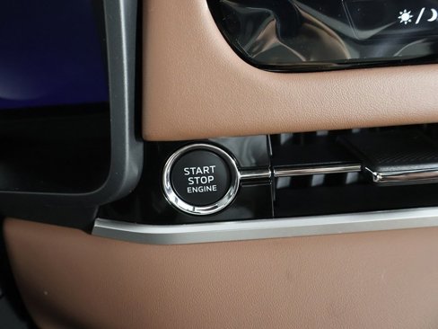 New 2025 Mitsubishi Outlander SEL image 49
