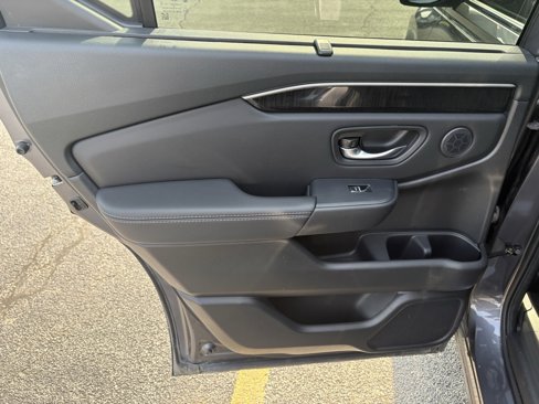 Used 2023 Honda Pilot Elite image 16