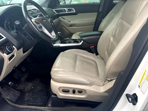 Used 2013 Ford Explorer Limited image 9