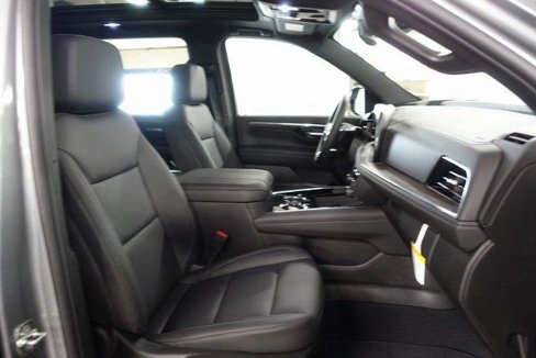 New 2025 Chevrolet Suburban LT w/ Comfort Package image 29