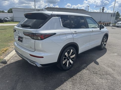 New 2025 Mitsubishi Outlander SE image 5