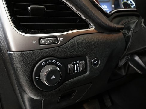 Used 2022 Jeep Cherokee Limited image 14