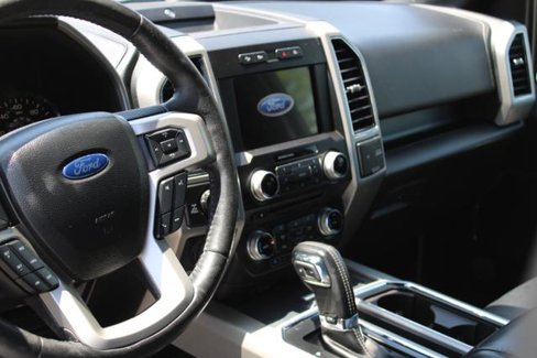Used 2018 Ford F150 Lariat w/ Equipment Group 502A Luxury image 21